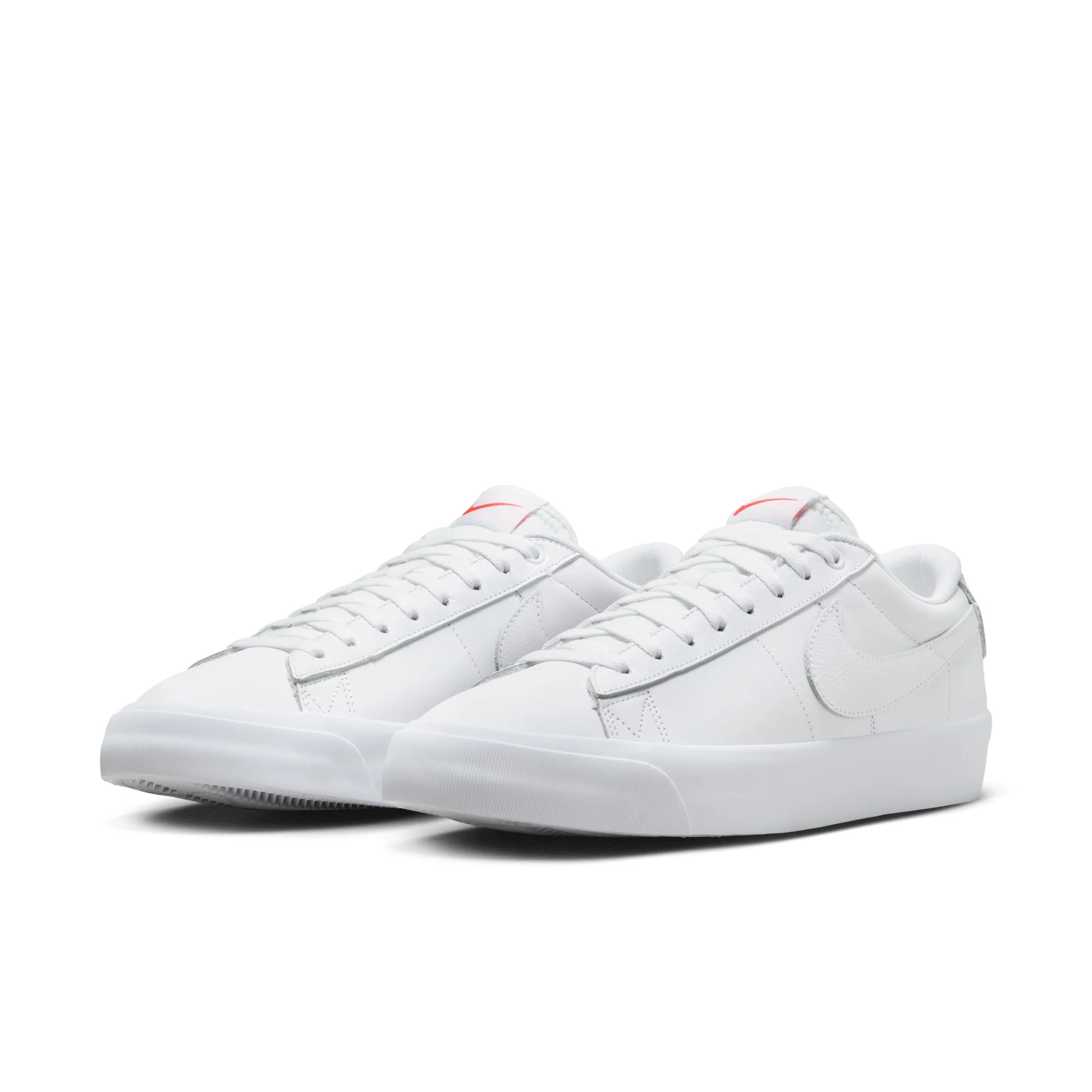 Nike SB - Zoom Blazer Low Pro GT White/White - Image 3