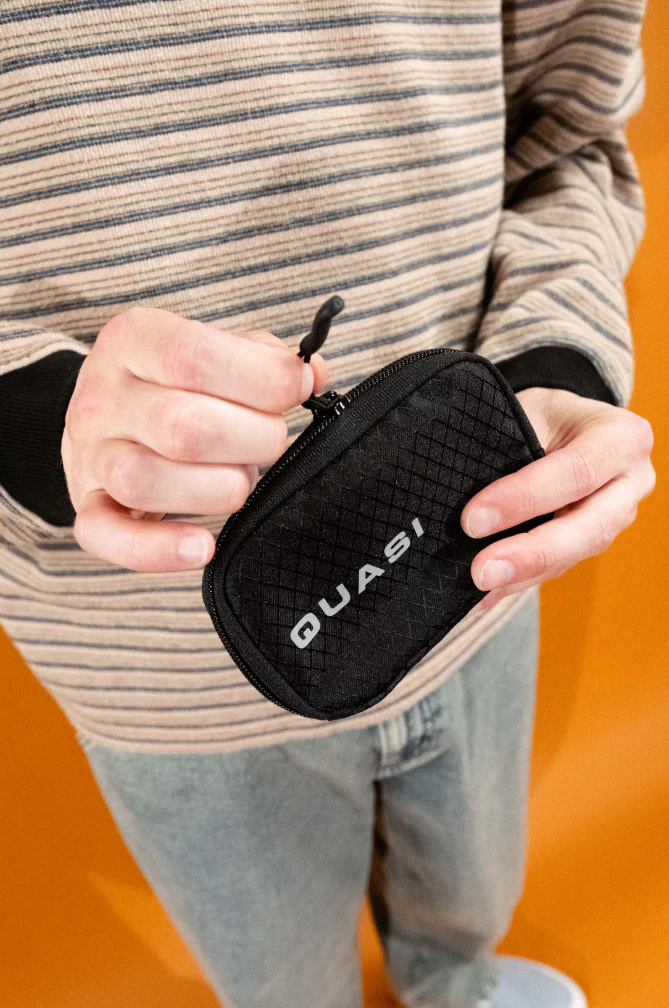Quasi - Crypto Wallet Black - Image 3
